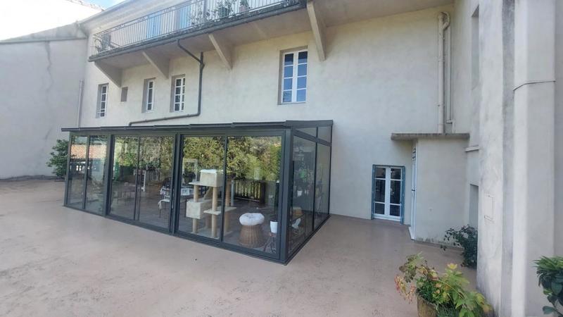 Maison de ville - 373 m² - 18 pièces
