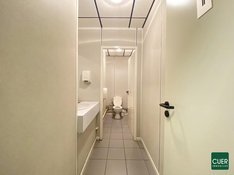 Local commercial - 248 m² - 5 pièces