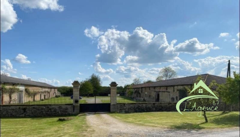 Maison ancienne - 405 m² - 11 pièces