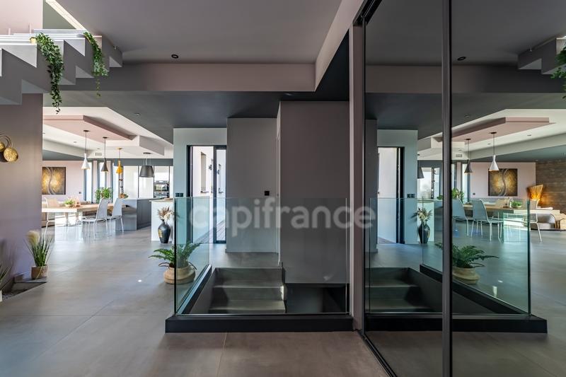 Maison - 180 m² - 6 pièces