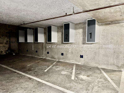 Parking / Garage - 23 m²