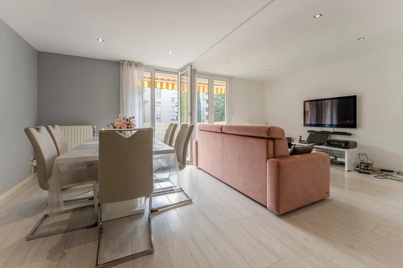 Appartement - 102 m² - 5 pièces