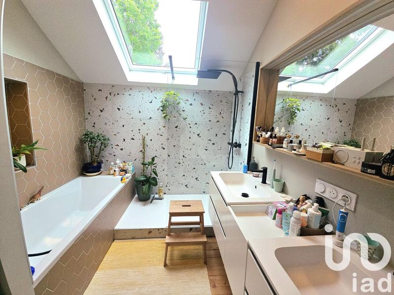 Maison - 187 m² - 6 pièces