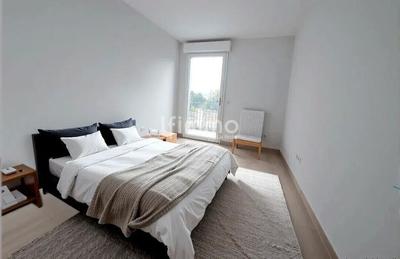 Appartement - 80 m² - 4 pièces