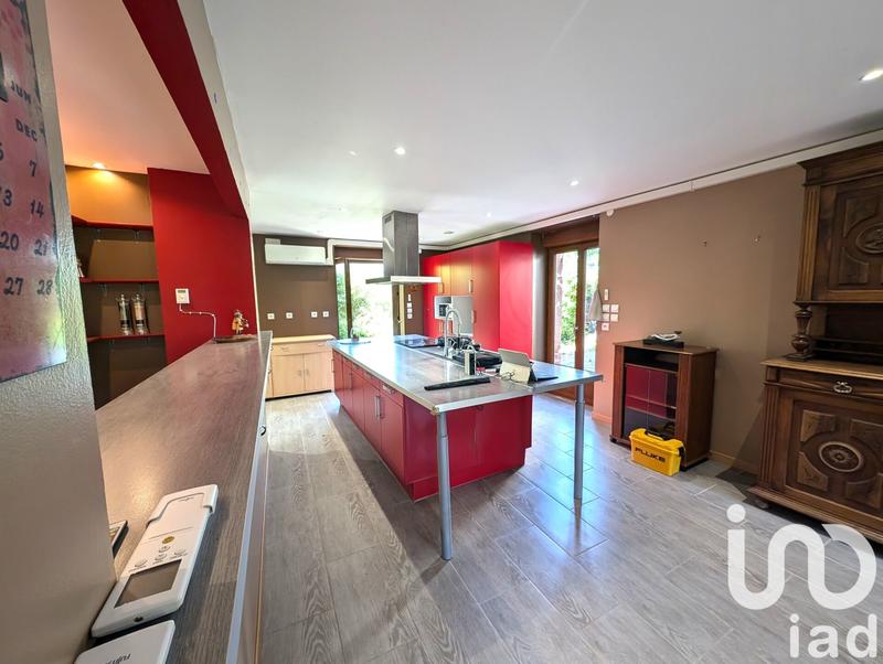 Maison - 180 m² - 6 pièces