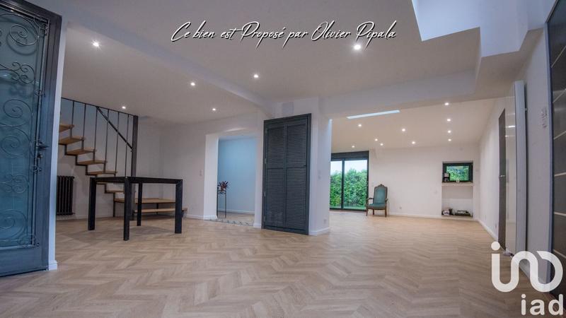 Loft - 161 m² - 6 pièces