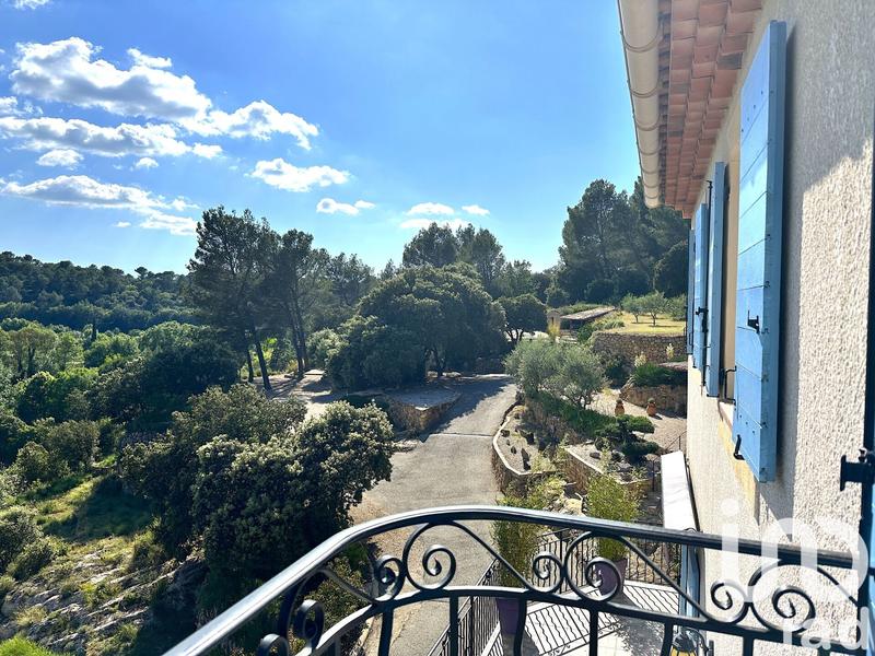 Maison - 185 m² - 8 pièces