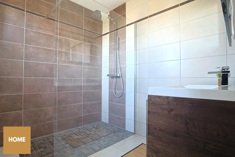 Maison contemporaine - 163 m² - 6 pièces