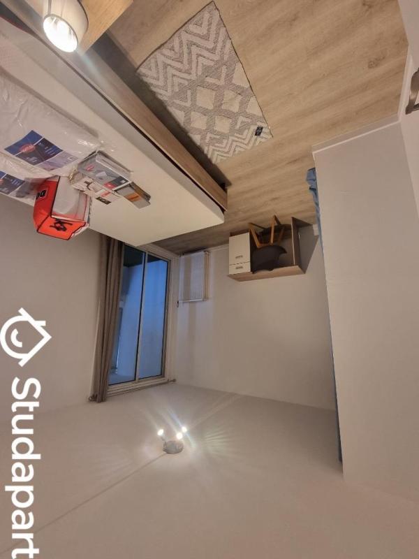 Chambre - 9 m² - 1 pièce