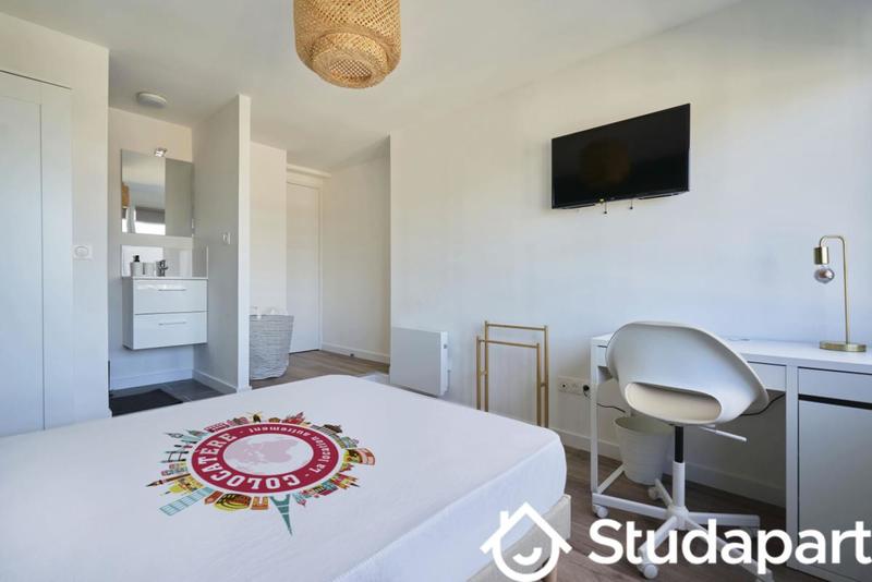 Chambre - 13 m² - 1 pièce