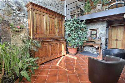 Maison - 210 m² - 7 pièces