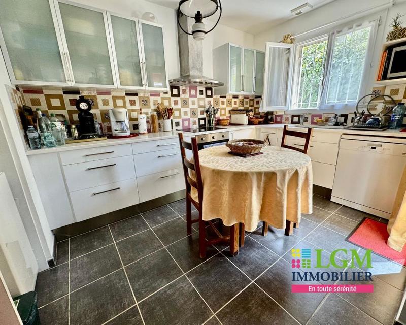 Maison - 93 m² - 4 pièces