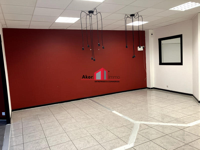 Local commercial - 105 m²
