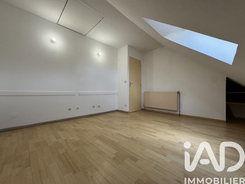 Maison - 197 m² - 9 pièces