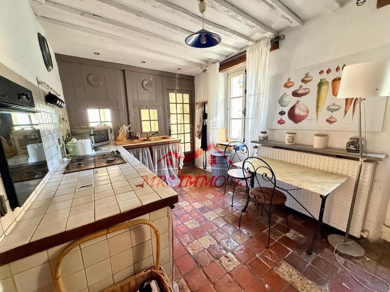 Demeure - 220 m² - 8 pièces