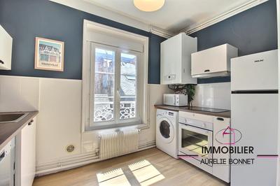 Appartement - 90 m² - 5 pièces