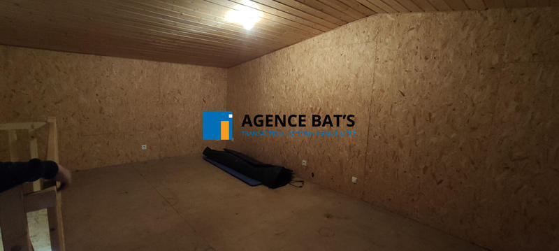 Local commercial - 120 m² - 5 pièces