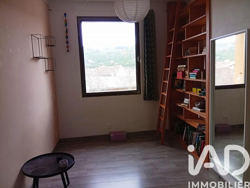 Maison - 185 m² - 8 pièces