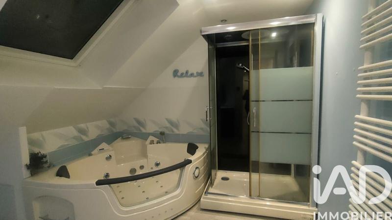 Maison - 137 m² - 8 pièces