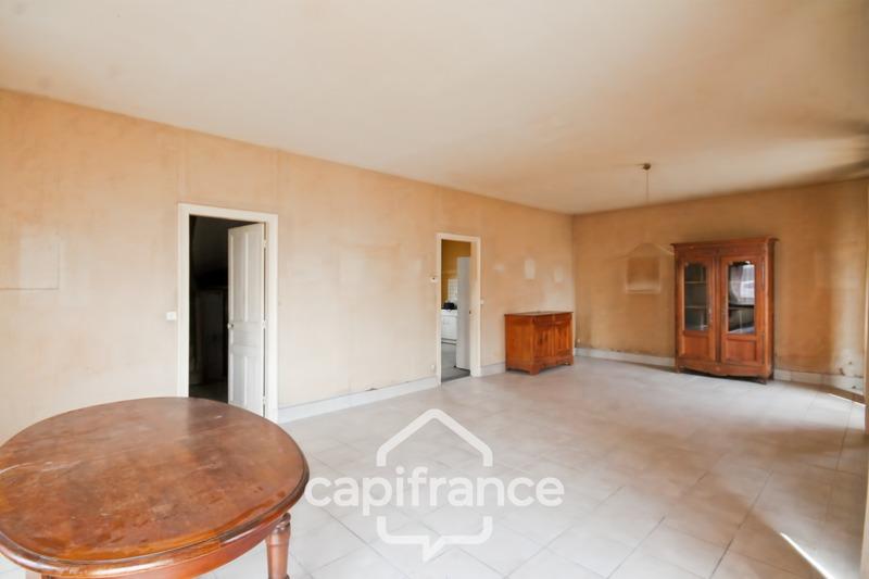 Maison - 207 m² - 8 pièces