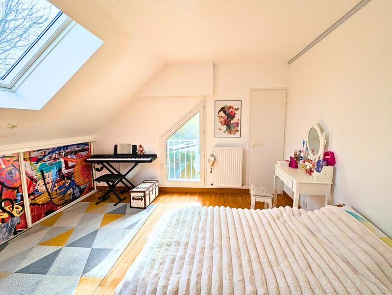 Maison - 160 m² - 8 pièces