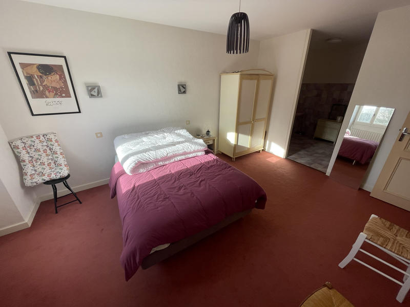 Maison - 300 m² - 12 pièces