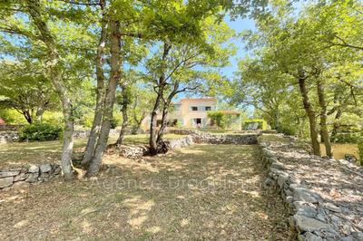 Villa - 201 m² - 8 pièces