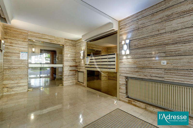 Appartement - 90 m² - 4 pièces