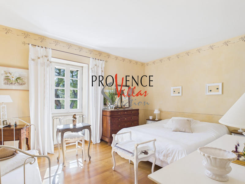 Maison - 165 m² - 7 pièces