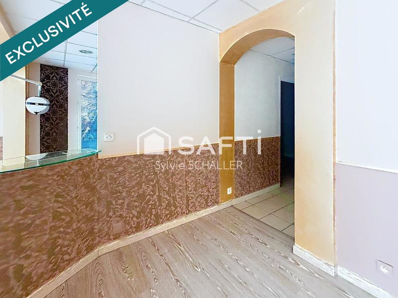Local commercial - 114 m² - 6 pièces