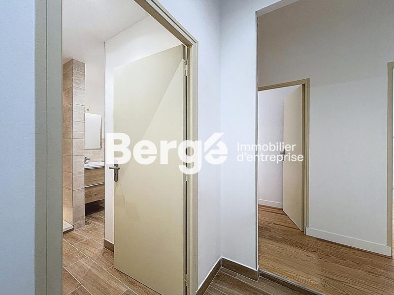 Bureau - 71 m² - 4 pièces