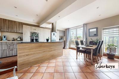 Maison - 123 m² - 5 pièces