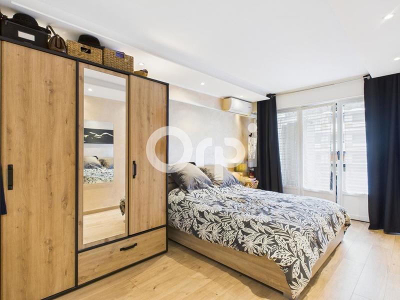 Appartement - 90 m² - 4 pièces