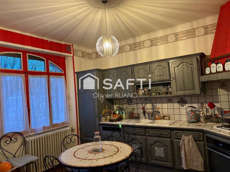 Maison - 165 m² - 6 pièces