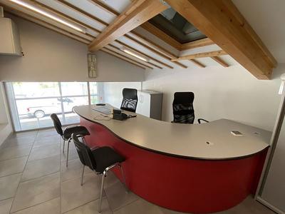 Local commercial - 255 m² - 2 pièces