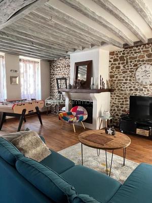 Maison - 245 m² - 8 pièces