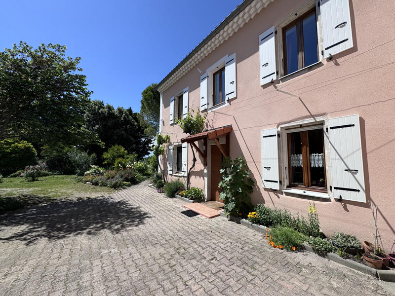 Maison - 246 m² - 8 pièces