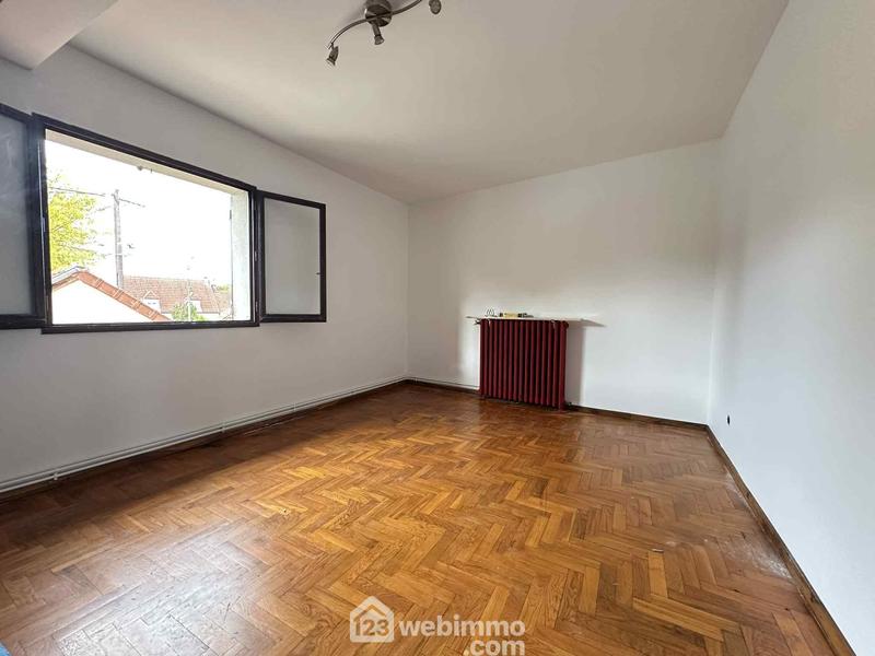 Maison - 228 m² - 7 pièces