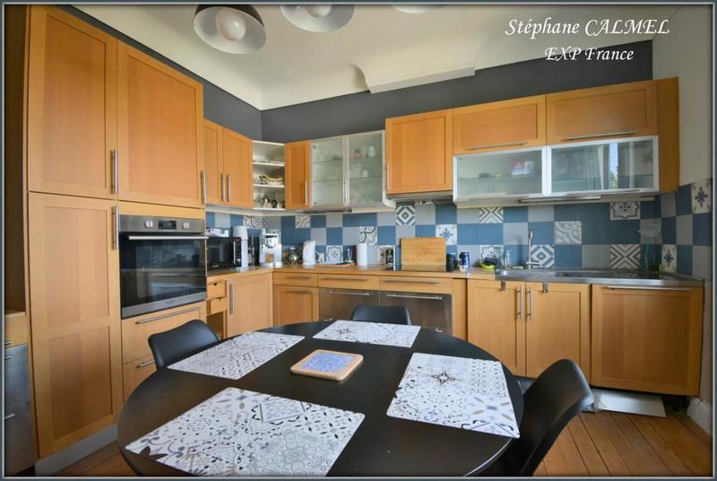 Maison - 209 m² - 9 pièces