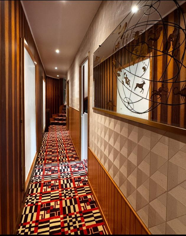 Maison traditionnelle - 232 m² - 7 pièces