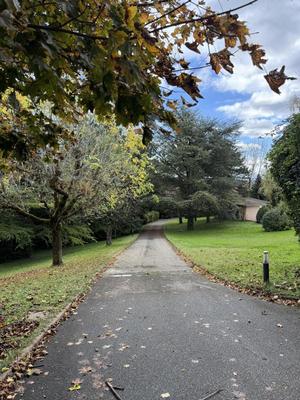 Maison - 434 m² - 8 pièces