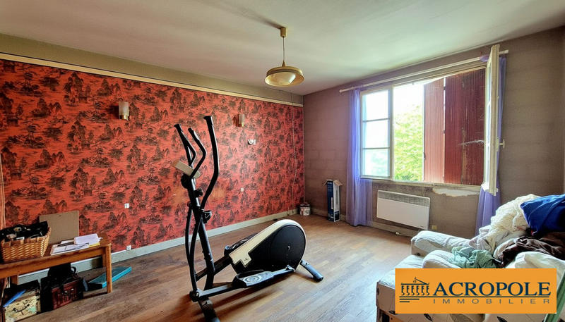 Maison - 95 m² - 5 pièces