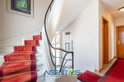 Maison - 80 m² - 10 pièces