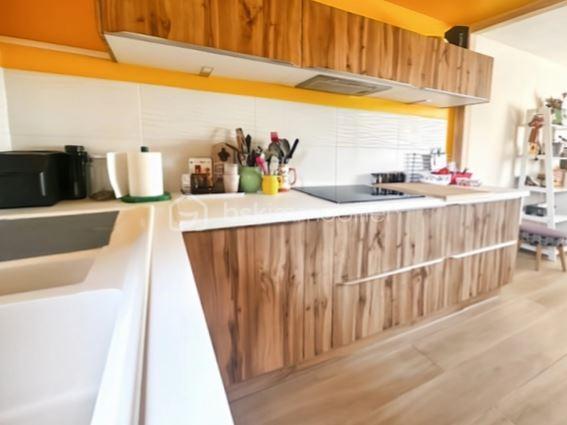 Maison - 75 m² - 5 pièces