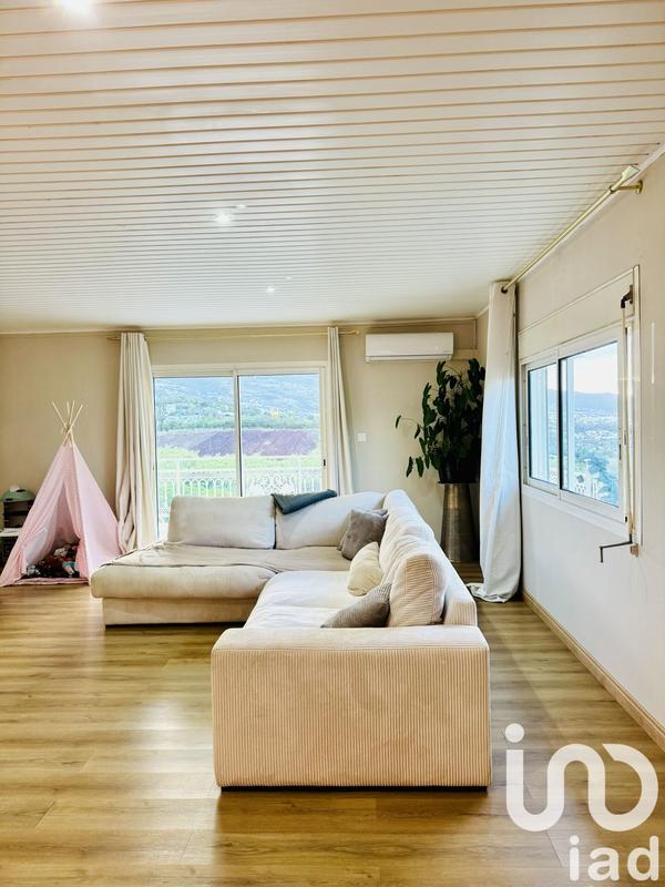 Maison - 265 m² - 5 pièces