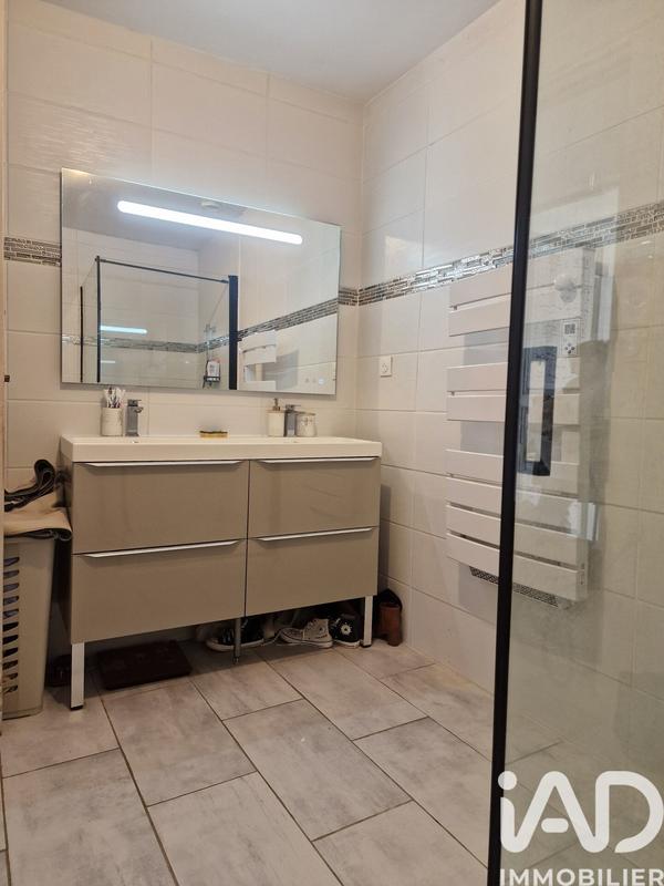 Maison - 207 m² - 8 pièces