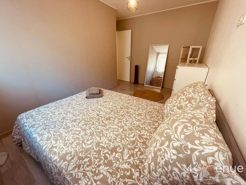 Appartement - 80 m² - 4 pièces