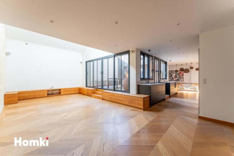 Loft - 194 m² - 5 pièces