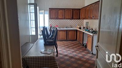 Maison - 186 m² - 7 pièces