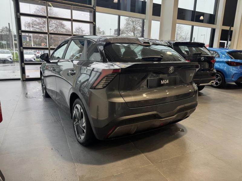 Mg Mg4 Electric 51kwh - 125 Kw 2wd Standard